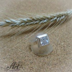 Сребърен дамски пръстен с циркони R-1060